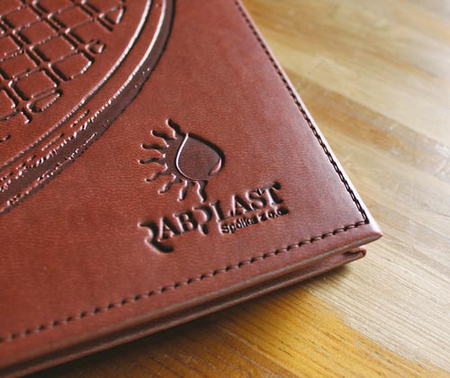 kalendarze książkowe - tłoczenie suche z efektem przebarwienia